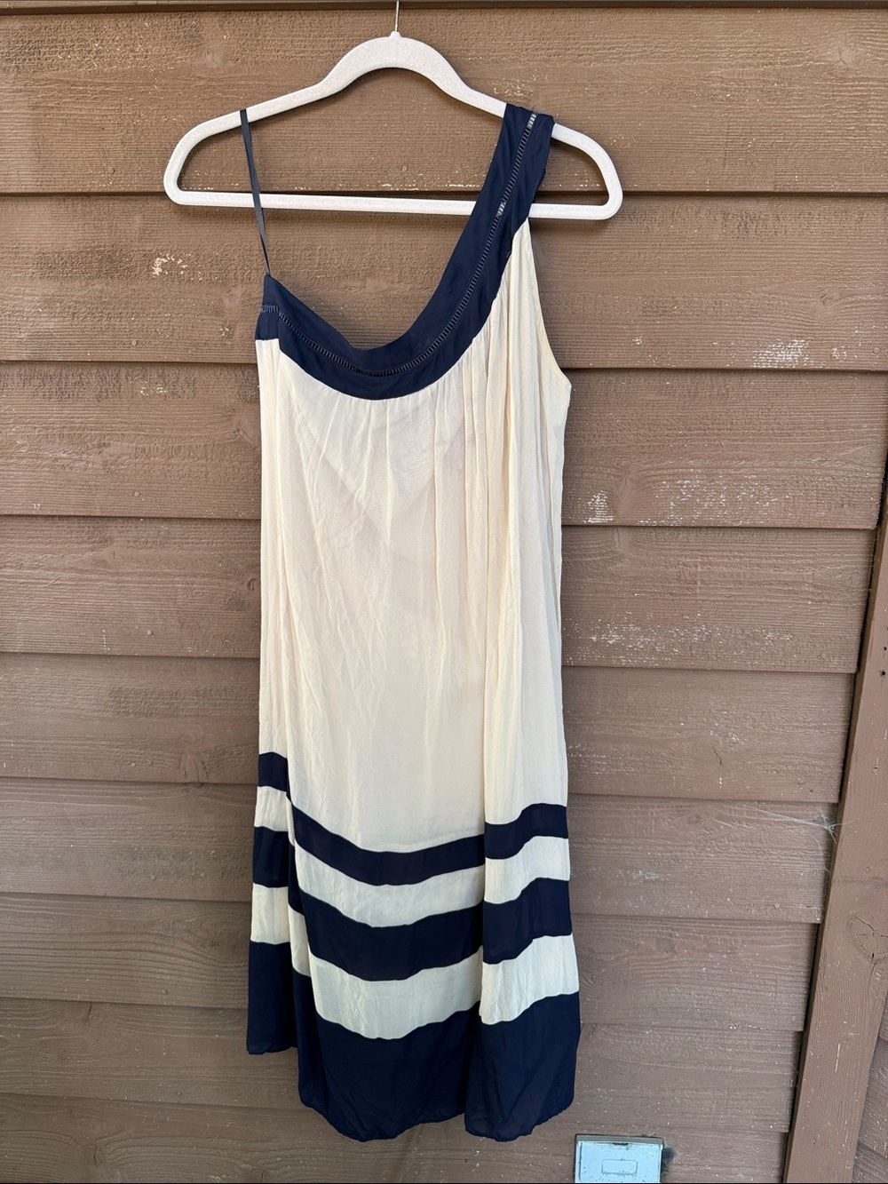 Barneys New York cream and navy silk one shoulder dress size 10
